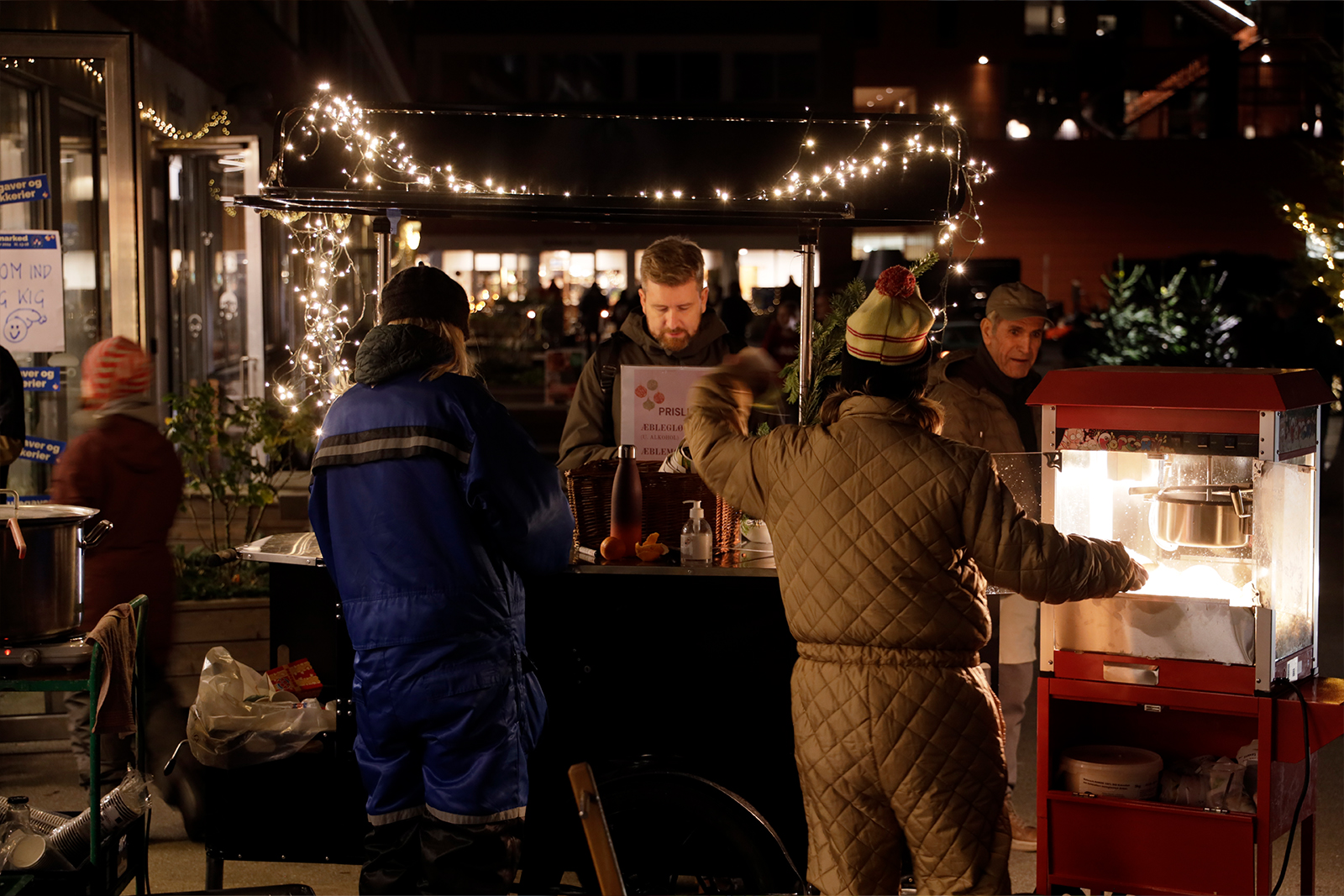 Julemarked 2025, Pressebillede 2 Madbod til Kofoeds Skoles Julemarked